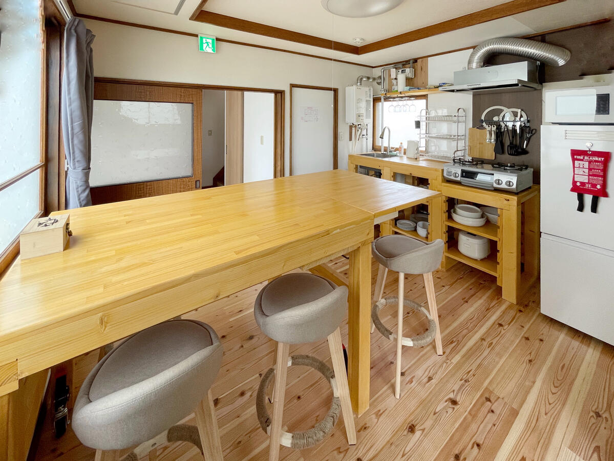 Kitchen - extended table